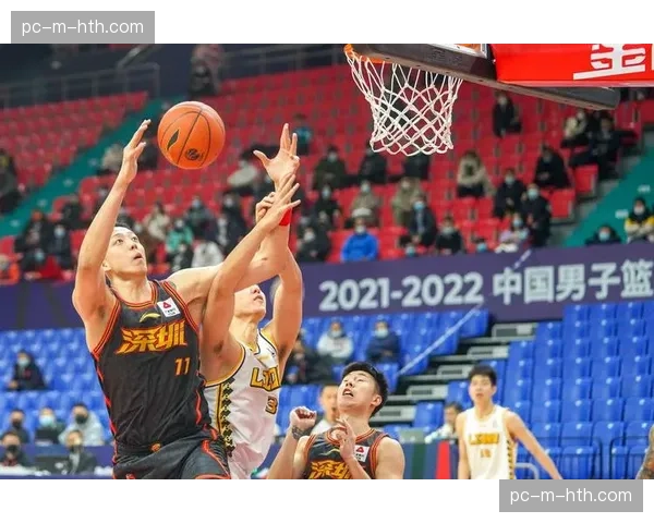 数据前瞻：上海久事与深圳马可波罗本轮系列赛，篮板球争夺成焦点